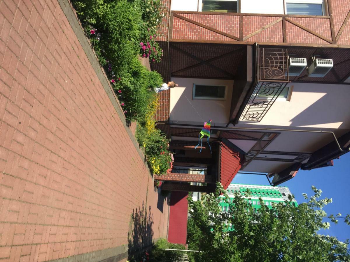 Home Comfort Livoberezhna Iec Kiev المظهر الخارجي الصورة